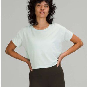 lululemon cates tee - size 4 - very light blue